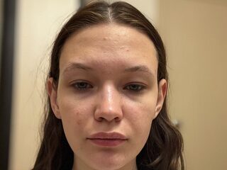 Asley Lenoue live webcam model