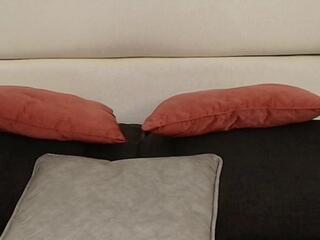 Zoe Nicoleh live webcam model