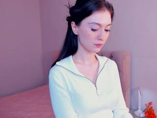 Demetra Calvin live webcam model