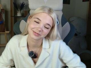 Cami Jemmett live webcam model