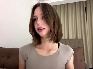 tiffani_lecrone