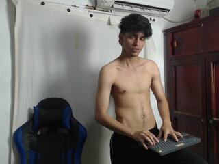 Damon Julls