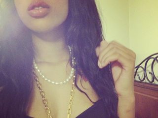 Mya Amour live webcam model