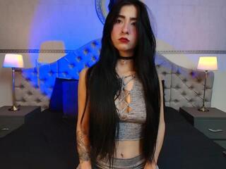 Karly Bunny live webcam model
